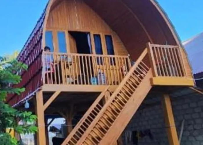 Pondok Wisata Hiu Paus Botubarani Gorontalo